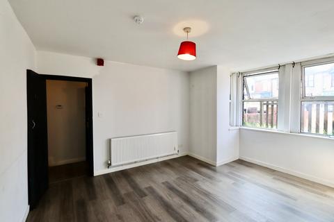 1 bedroom apartment to rent, Chepstow Road, Newport, NP19