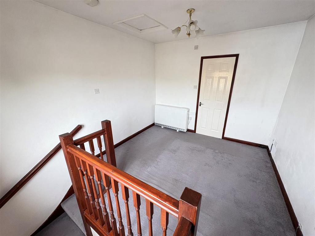 Bedroom 4.jpg
