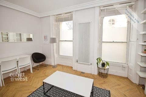 1 bedroom apartment to rent, Oriental Place Brighton BN1