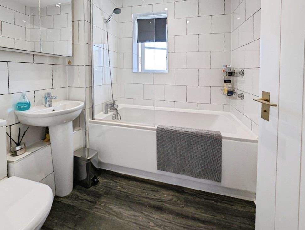 79484d89-bath.jpg