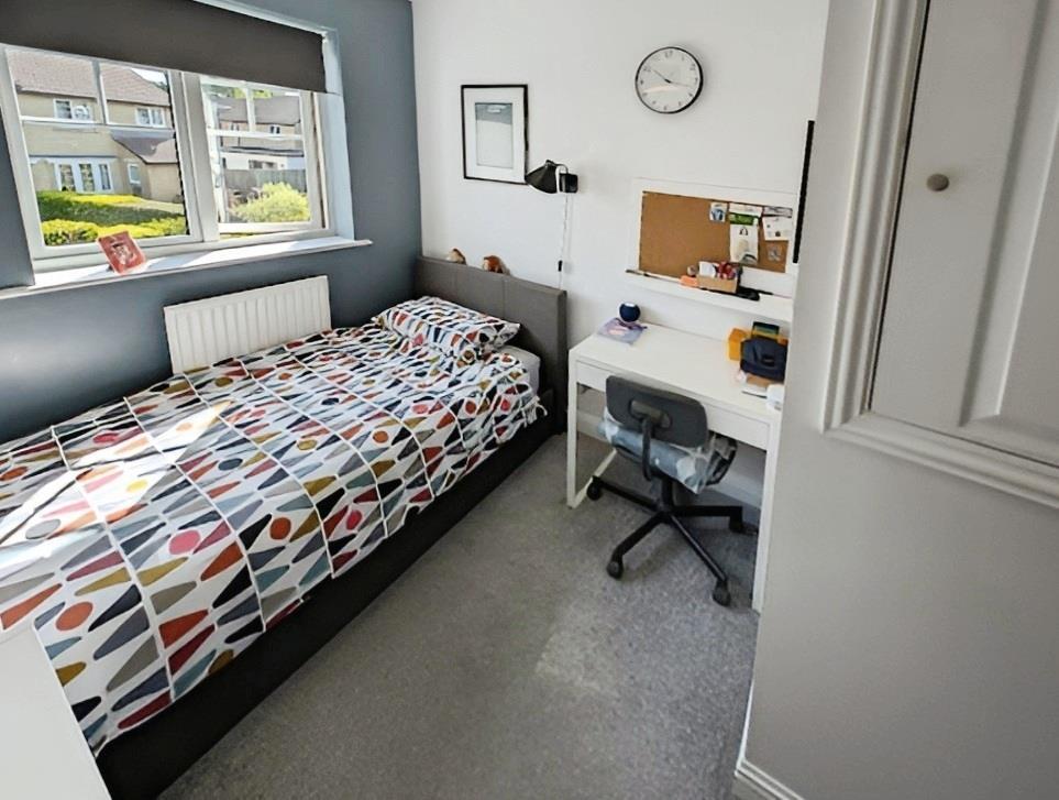 F842b3c9-bed 203a.jpg