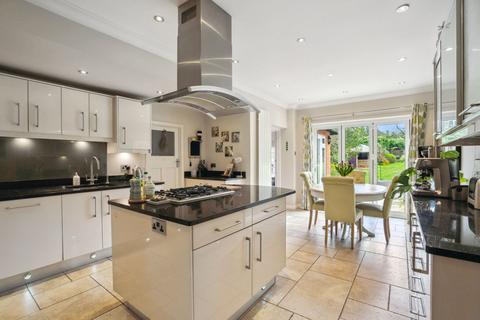 undefined, Chiltern Hills Road, Beaconsfield, HP9