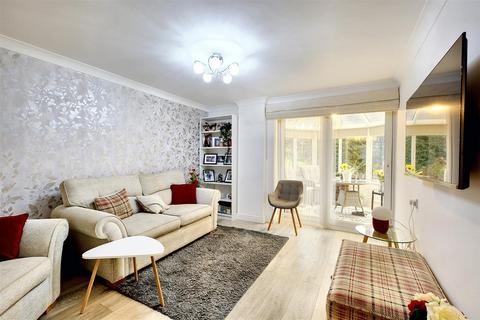 undefined, Maple Cottages, Risley