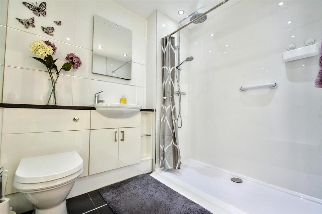 Shower Room 2.jpeg