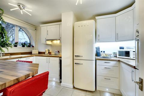 undefined, Maple Cottages, Risley