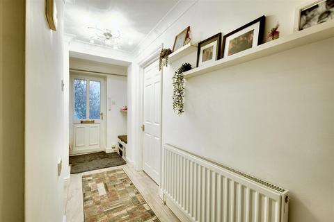 undefined, Maple Cottages, Risley