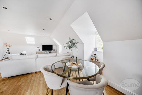 2 bedroom apartment for sale, Woodgate Close, Cobham, Surrey, KT11
