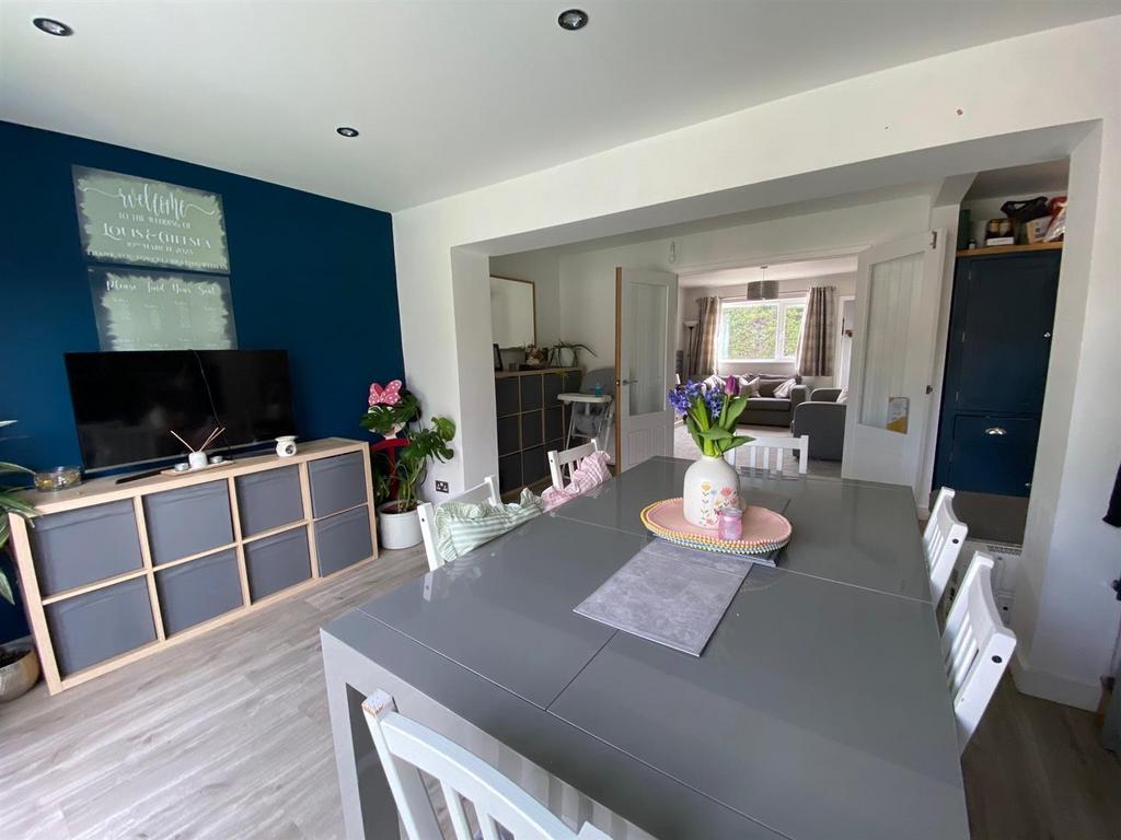 Dining Room.jpg