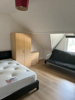 5 bedroom apartment to rent, Eaton Crescent, Swansea,
