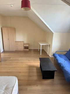 5 bedroom apartment to rent, Eaton Crescent, Swansea,