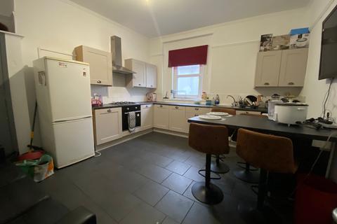 5 bedroom apartment to rent, Eaton Crescent, Uplands, Swansea