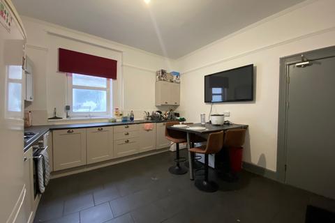 5 bedroom apartment to rent, Eaton Crescent, Uplands, Swansea