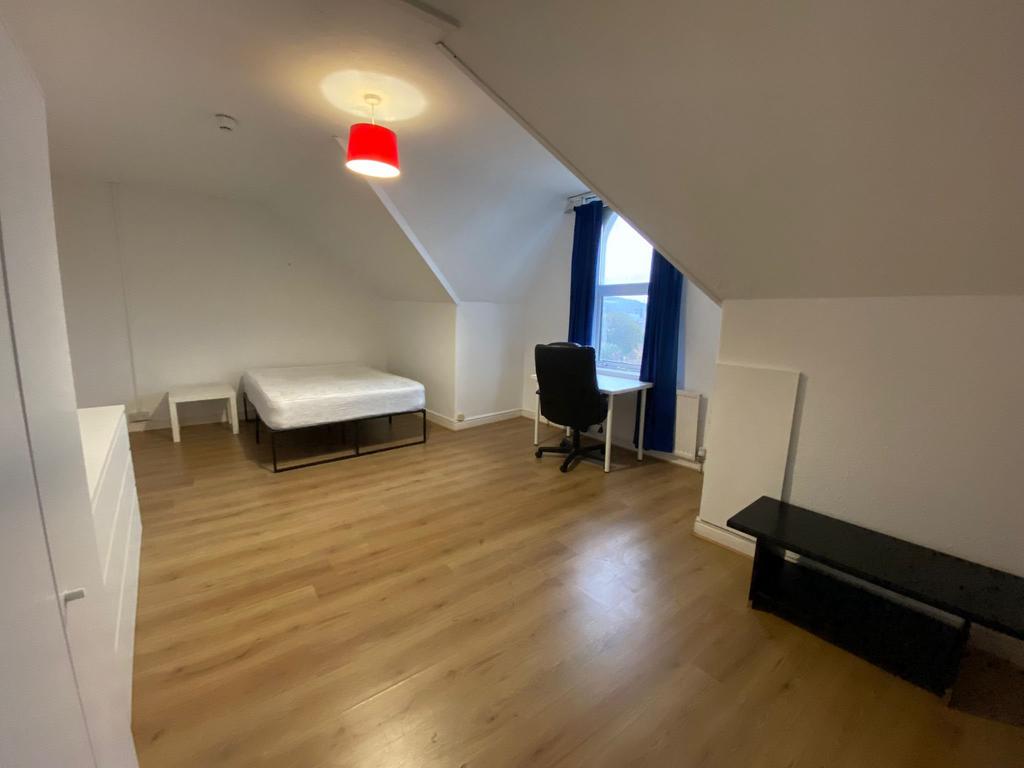 Bedroom 5 TFR b