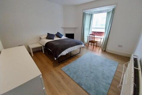 5 bedroom apartment to rent, Eaton Crescent, Uplands, Swansea