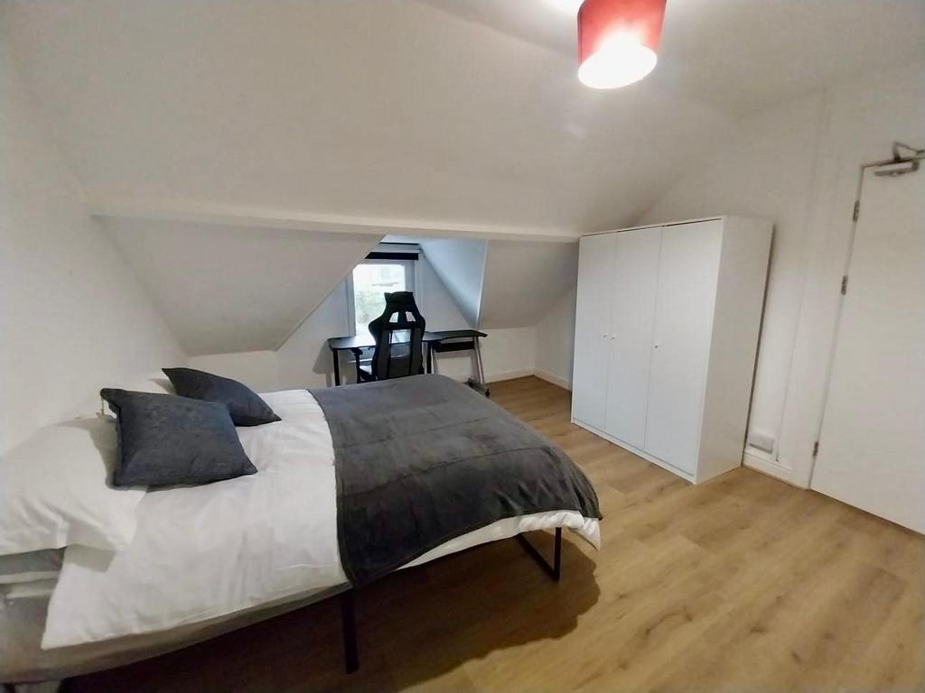 Top Floor Front