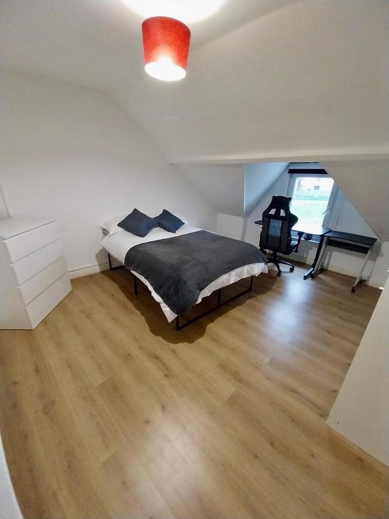 Top Floor Front 2