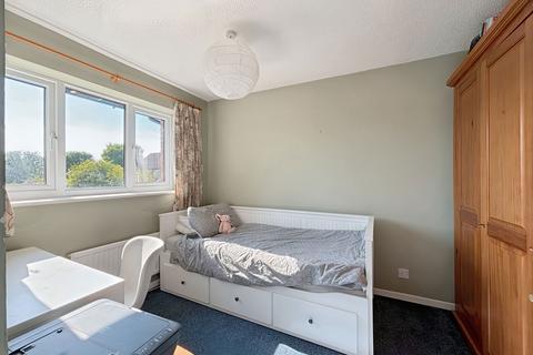 126 Apseleys Mead, Bradley Stoke, Bristol, BS32 0BG