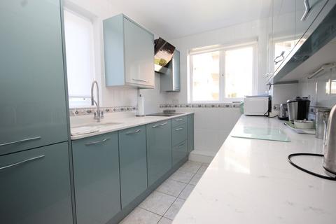 2 bedroom apartment for sale, Sandbourne Road, ALUM CHINE, BH4