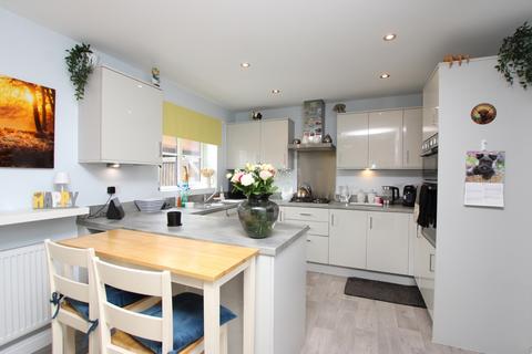 8 Slate Drive, Kettering, NN16 8WE