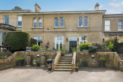 Longcross Road, Longcross, Surrey, KT16
