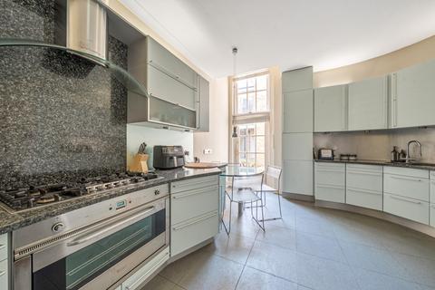 undefined, Longcross Road, Longcross, Surrey, KT16