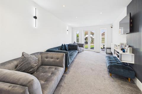 60 Boverton Avenue, Brockworth, Gloucester, GL3 4ER