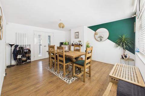 60 Boverton Avenue, Brockworth, Gloucester, GL3 4ER
