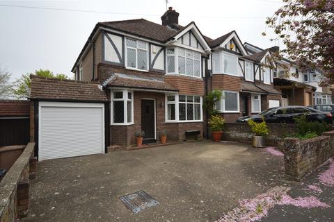 16 Westlecote Gardens, Luton, LU2 7DR