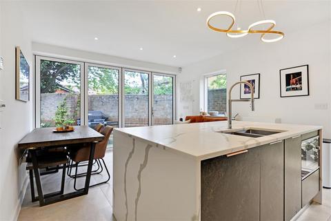 2 bedroom semi-detached house for sale, Vinery Road, Cambridge CB1