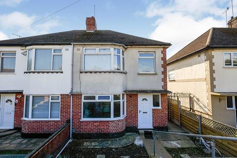 3 bedroom semi-detached house to rent, Old Road East, Kent DA12