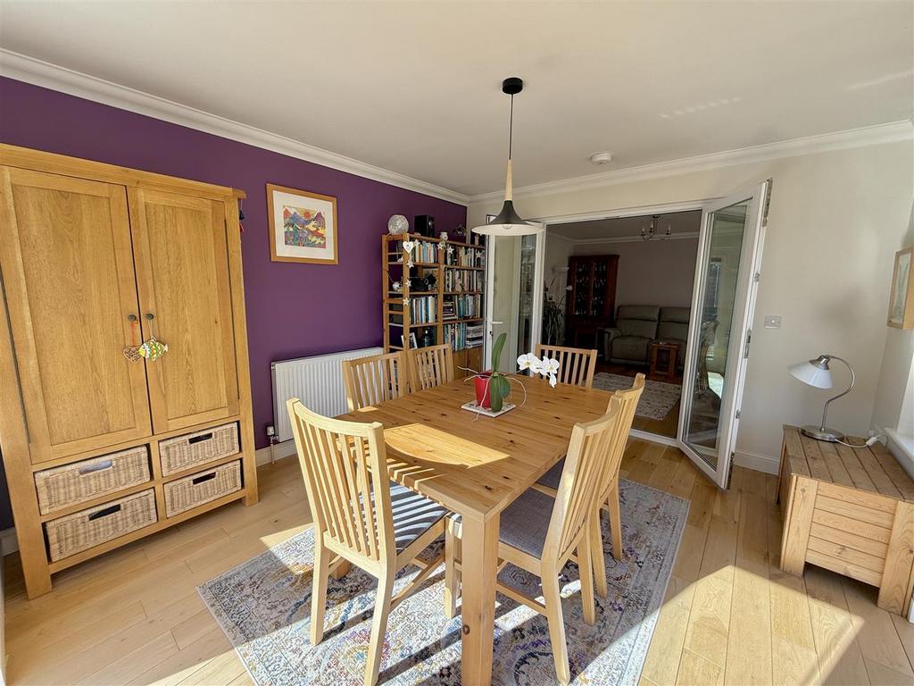 Dining Room: