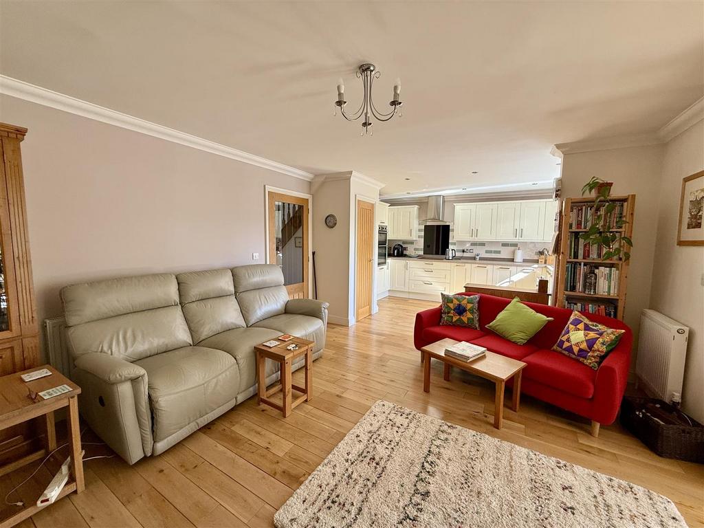 Sitting Area: