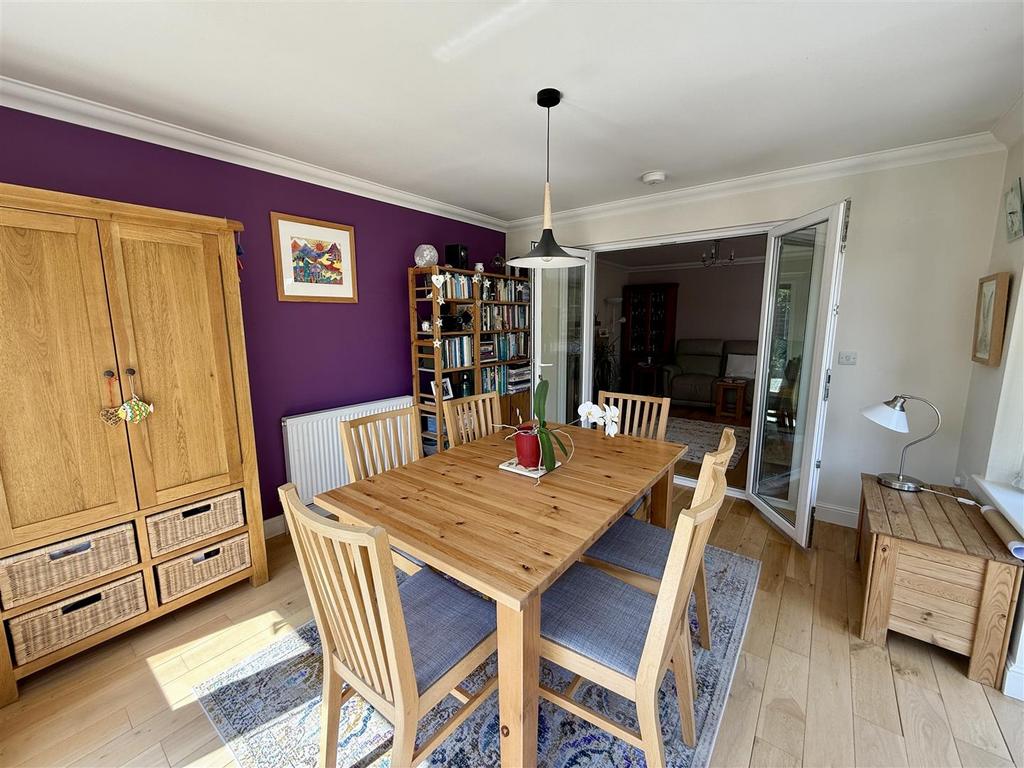 Dining Room: