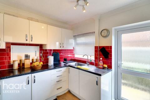 3 bedroom detached house for sale, St Marys Avenue, Leicester