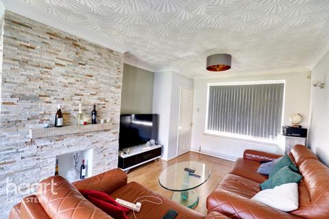 3 bedroom detached house for sale, St Marys Avenue, Leicester