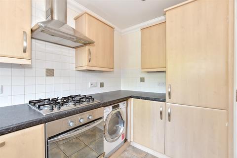 2 bedroom ground floor flat for sale, Giblets Lane, Horsham, West Sussex