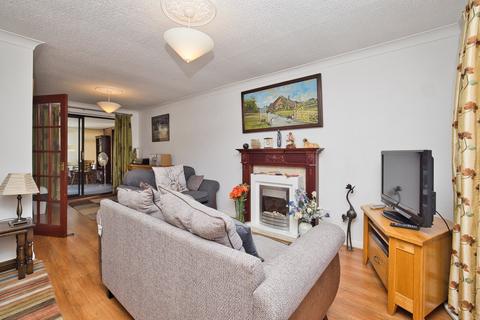 5 Sutherland Drive, Birchington, CT7 9UE