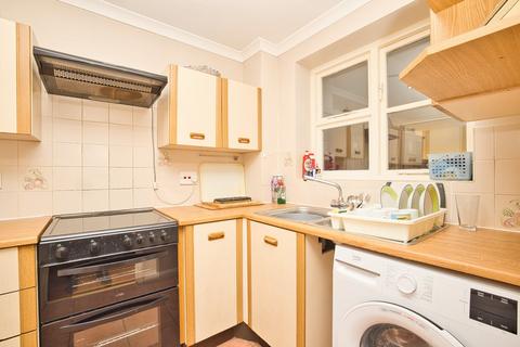 5 Sutherland Drive, Birchington, CT7 9UE