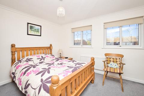 5 Sutherland Drive, Birchington, CT7 9UE