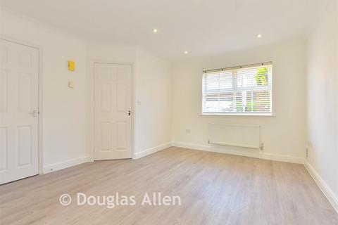 3 bedroom detached house for sale, Heather Gardens, Waltham Abbey EN9