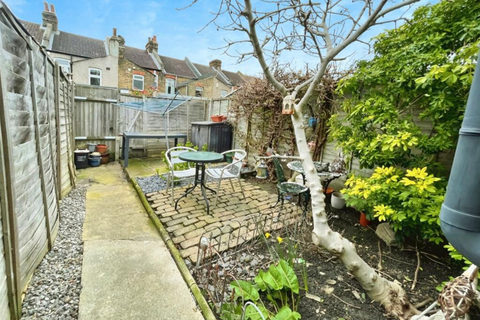 13 Mead Road, Gravesend, DA11 7PP
