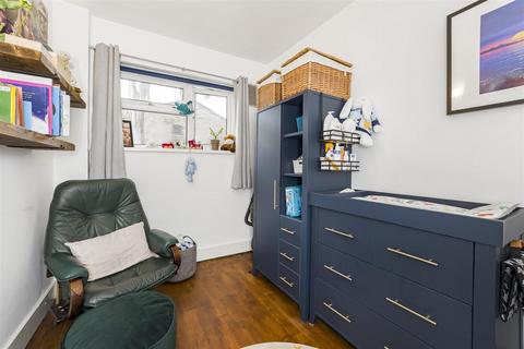 undefined, Lea Bridge Road, London E10
