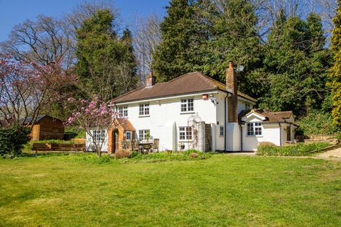 4 bedroom detached house for sale, Vicarage Lane, The Bourne, Farnham, Surrey, GU9