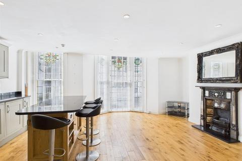 1 bedroom flat to rent, East Street, Brighton