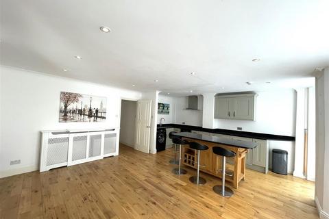 1 bedroom flat to rent, East Street, Brighton