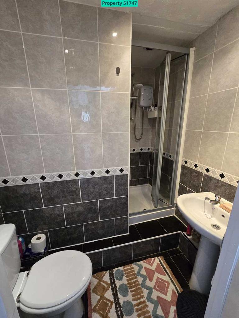 Bedroom 2 en-suite