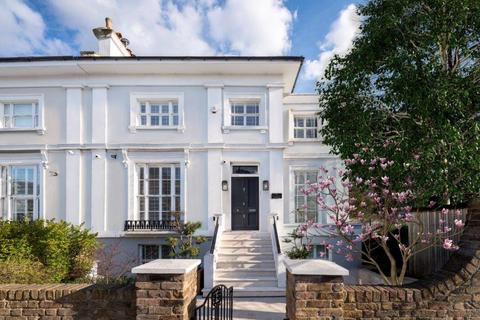 1 Blenheim Road, London, NW8 0LU