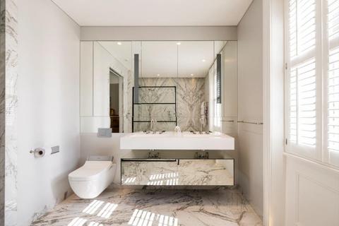 1 Blenheim Road, London, NW8 0LU