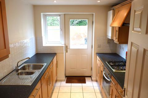 2 bedroom maisonette to rent, Wells Close, Portsmouth PO3