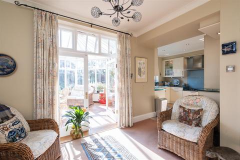 76 Broad Oaks Road, Solihull, B91 1HZ